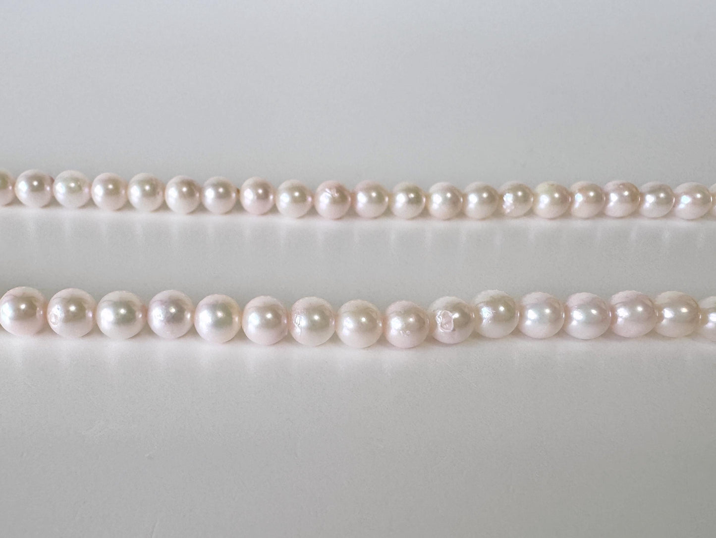 Akoya Pearl Strand: 5.5-6mm Japanese Cultured Pearls, White Pink Overtone | Full Strand, Saltwater Gems, 40cm Length