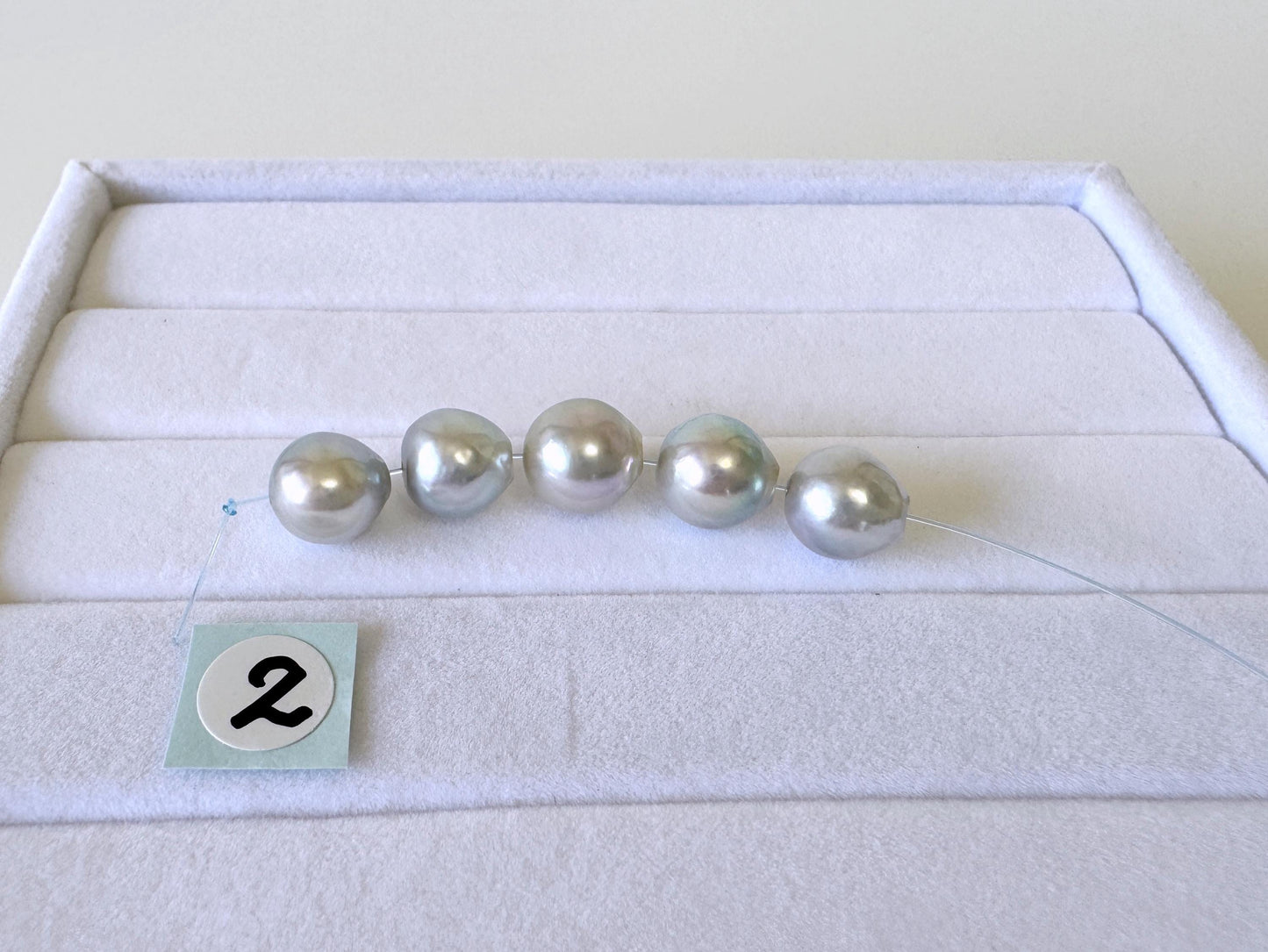 Japanese Akoya Pearl Beads: Natural Blue-Silver Cultured Pearls, Semi-Round Shape (7.5-8mm, Saltwater Mini Strand, 5 Pcs)