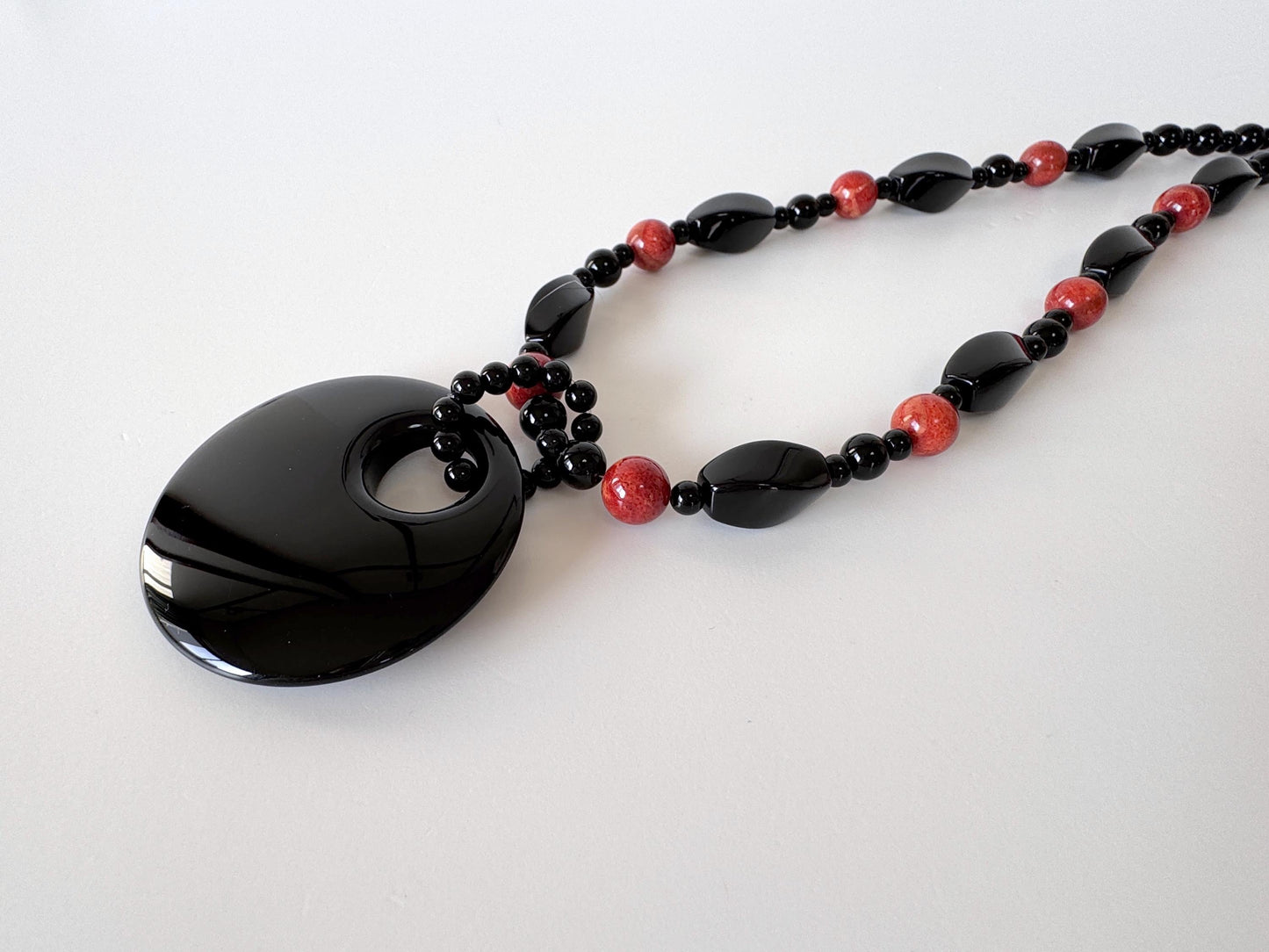 Onyx, Sponge Coral Necklace with Pendant, Silver Clasp