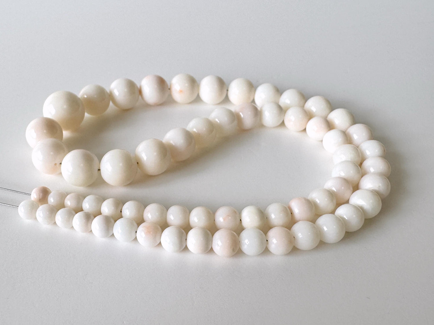 Natural Coral Strand Beads: Midway Deep Sea White/Very Slightly Light Pink - Round Shape, 4.5-11.5mm, 40cm Length, Jewelry Making