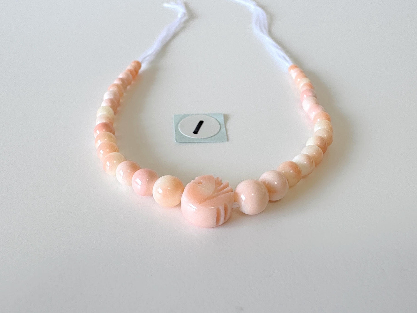 Natural Pink Coral Short Strand Beads with Carving Beads, Pink Momo Coral Beads, 11-11.5cm, Genuine Natural Color Coral Parts