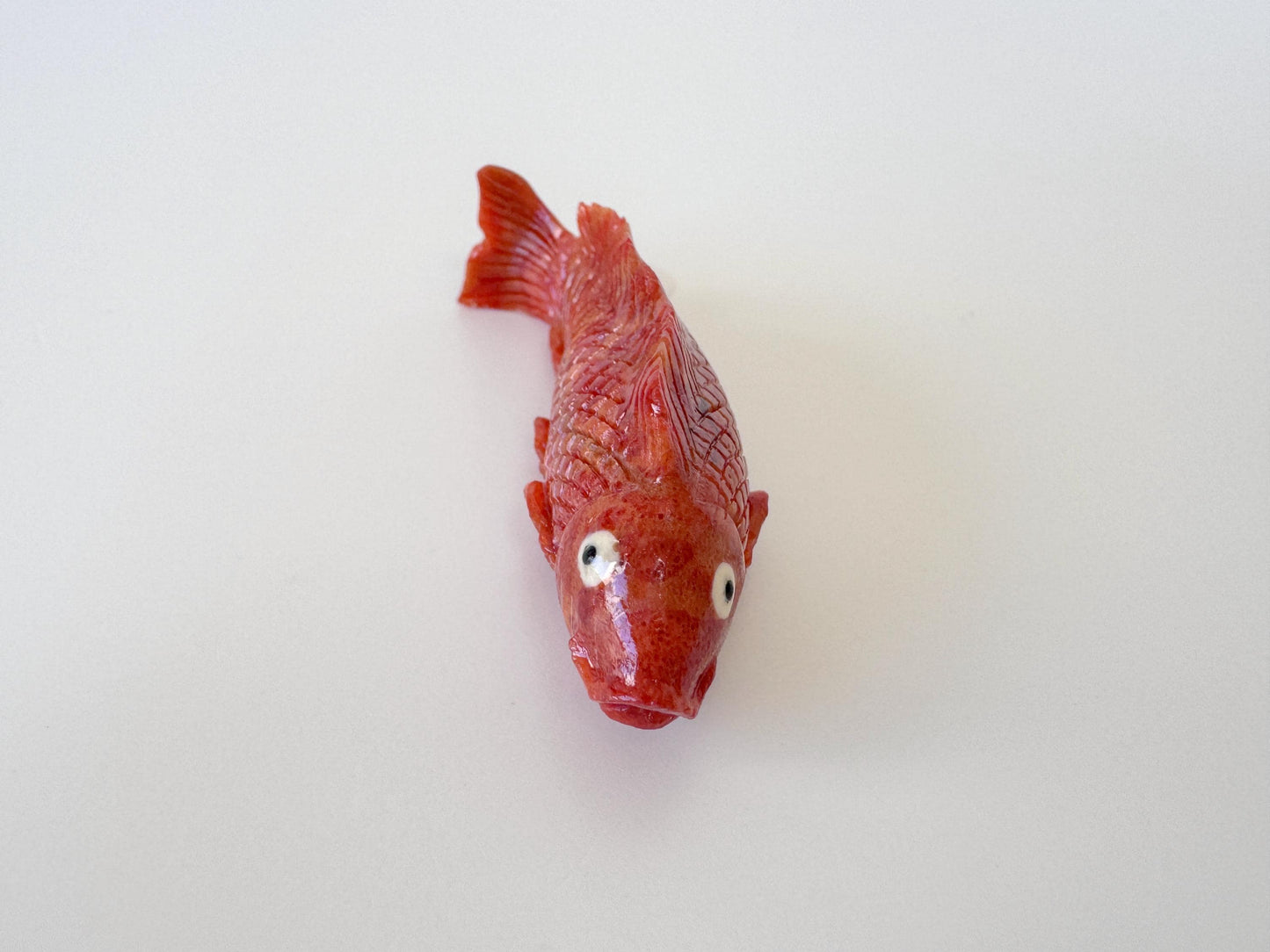 Sponge Coral Carp Carving: 53mm Apple Coral Fish