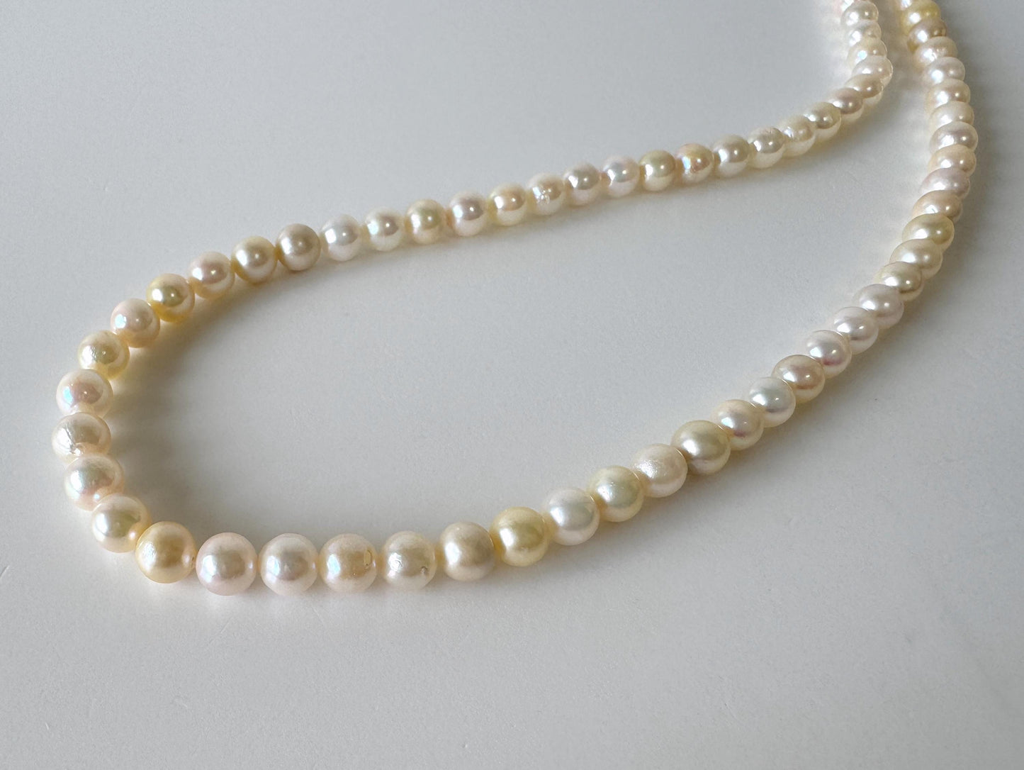 Japanese Akoya Pearl Strand - Cultured Saltwater Beads - 5-5.9mm White-Off White, Full 40cm Length, Jewelry Crafts