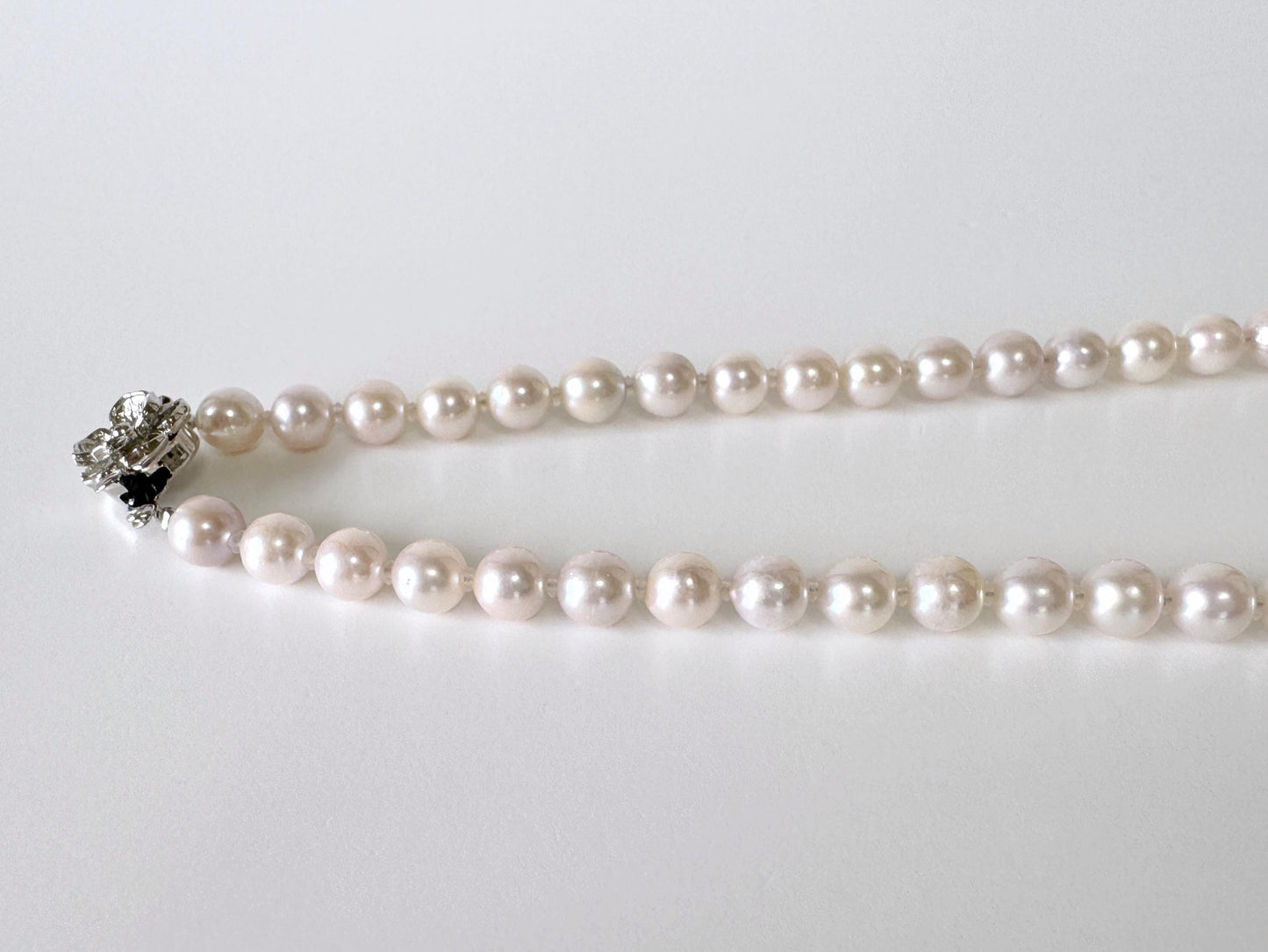 Japanese Akoya Pearl Necklace: Cream White 6.5-7mm Cultured Strand, Silver Clasp | Saltwater Gems, 45cm Length