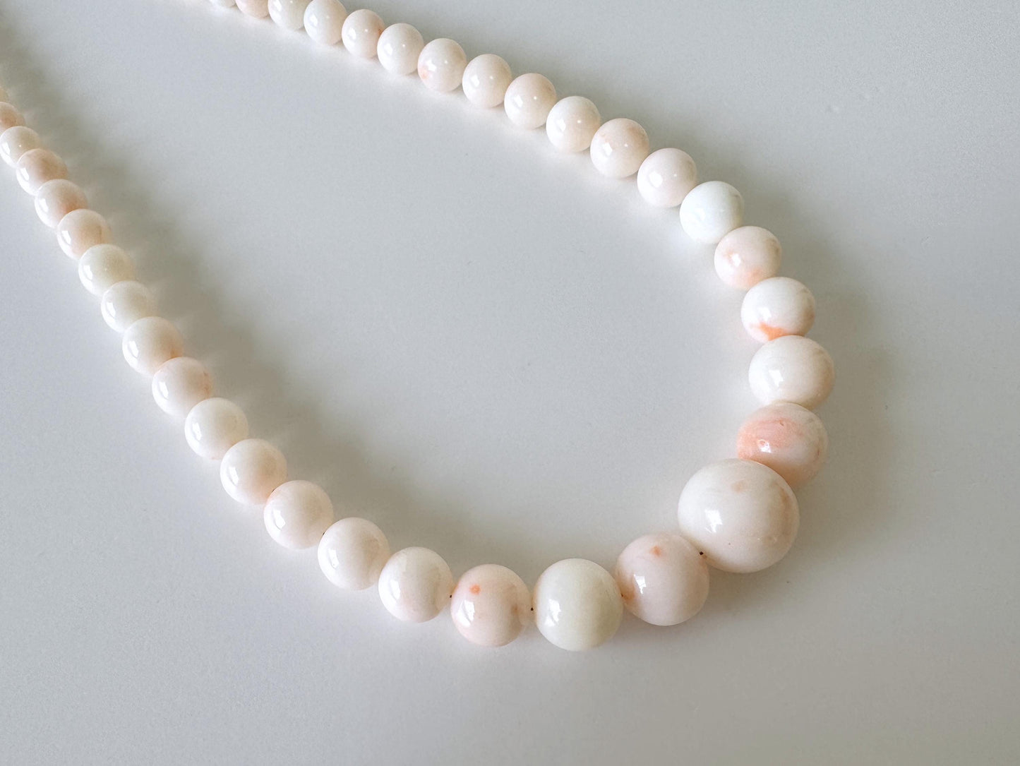Natural Coral Strand Beads - Midway Deep Sea White/Slightly Light Pink Color Round - 4.9-13.7mm, 16.1in Length, Jewelry Making Materials