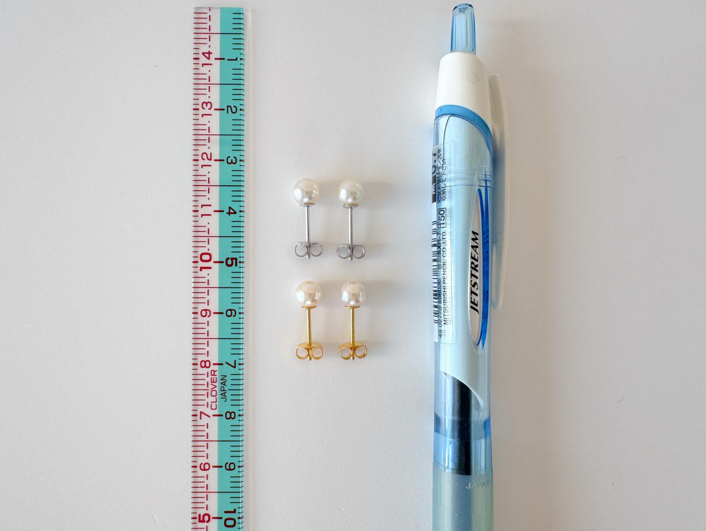 Akoya Pearl Stud Earrings: White/Off-White 5-5.5mm Pearls - Japanese Cultured, Silver 925, Saltwater Origin