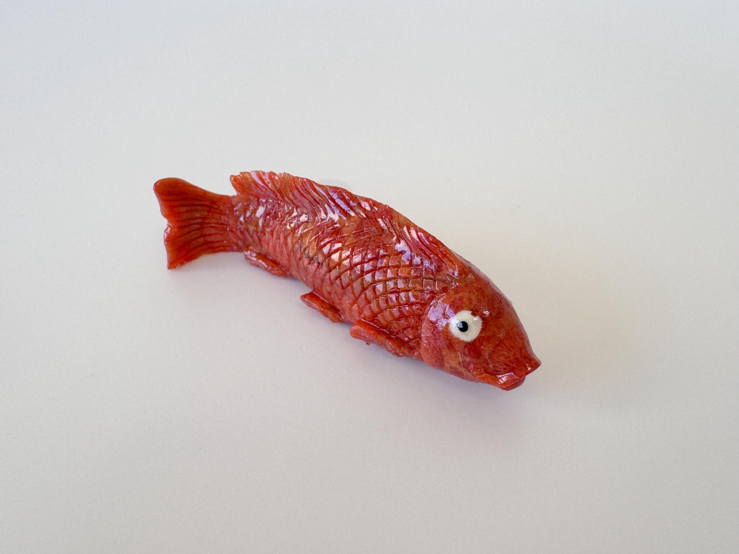 Sponge Coral Carp Carving: 53mm Apple Coral Fish