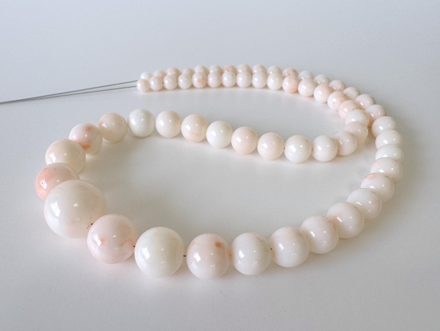 Natural Coral Strand Beads - Midway Deep Sea White/Slightly Light Pink Color Round - 4.9-13.7mm, 16.1in Length, Jewelry Making Materials