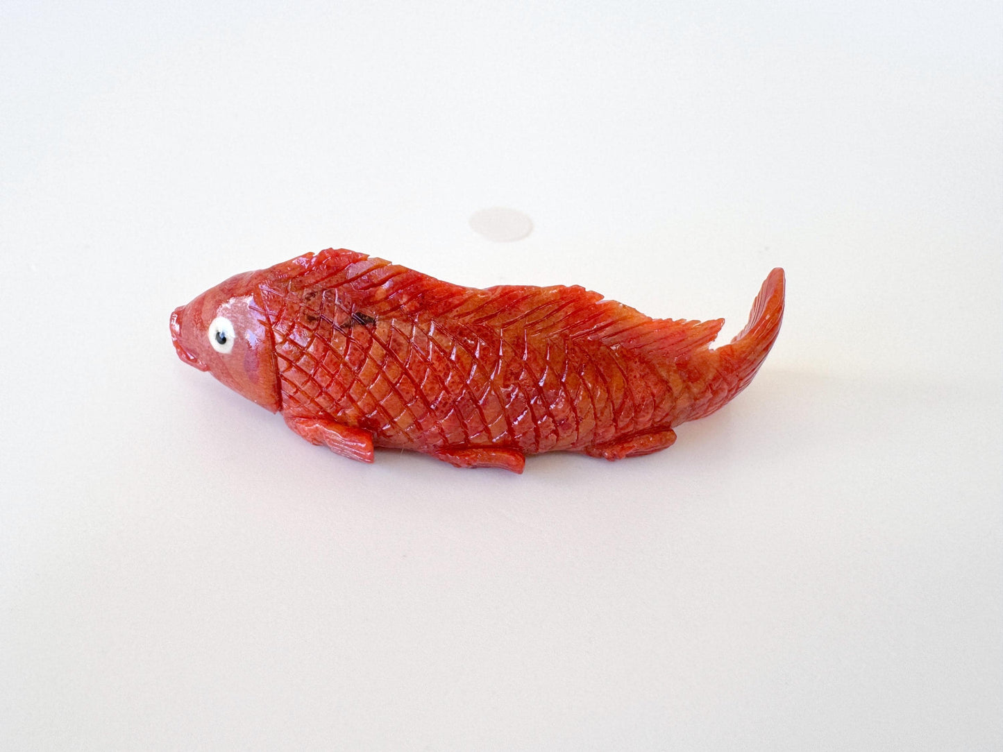 Sponge Coral Carp Carving: 53mm Apple Coral Fish