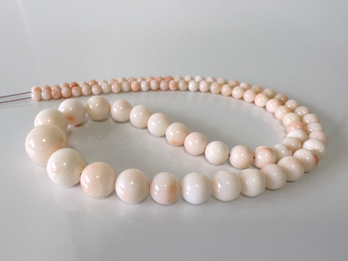 Natural Deep Sea, Midway Coral Round Beads Strand 3.8-11.4mm, 43cm, 16.9inches, Natural Slightly Pink/White Color Coral