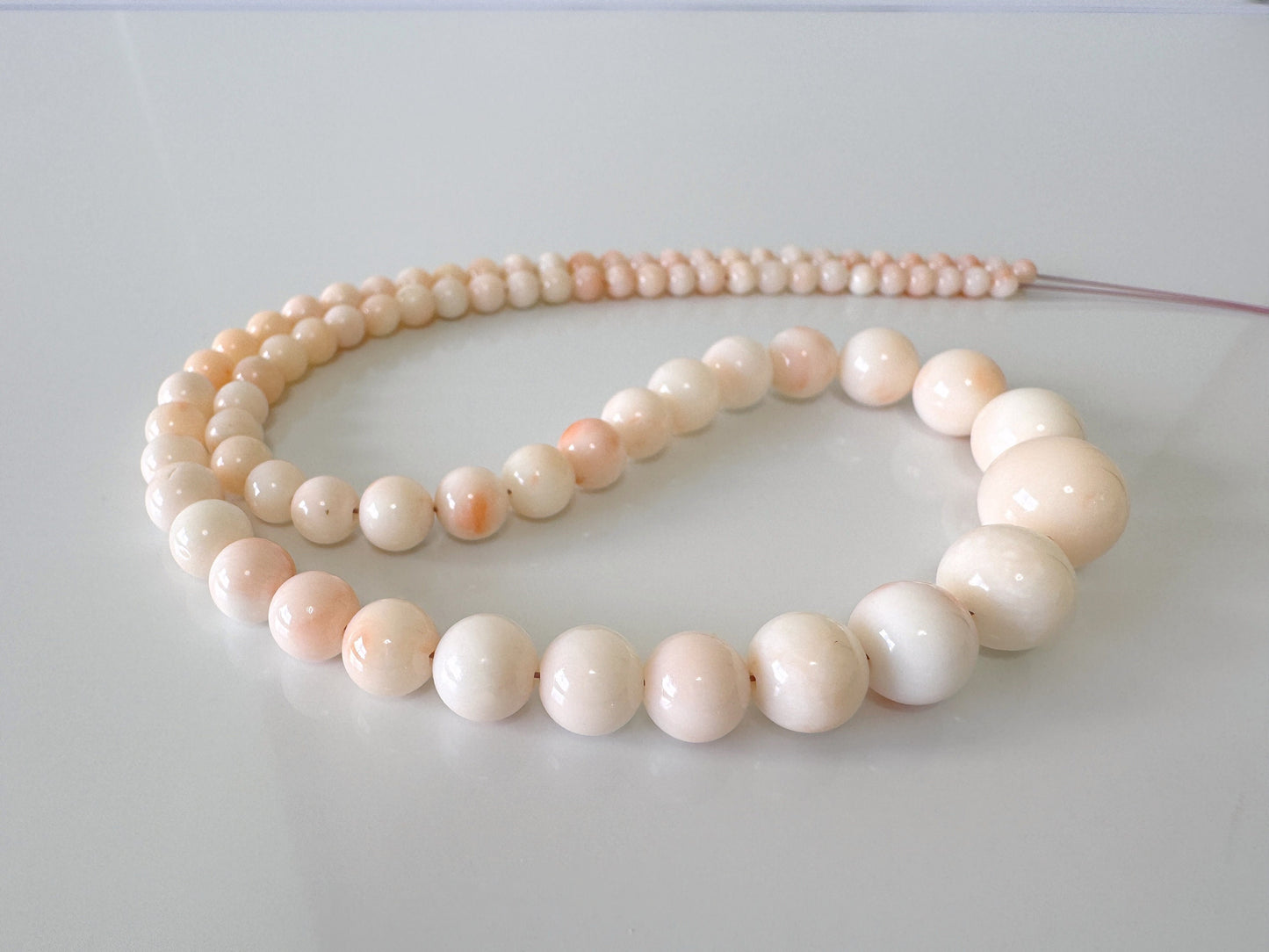 Natural Deep Sea, Midway Coral Round Beads Strand 3.8-11.4mm, 43cm, 16.9inches, Natural Slightly Pink/White Color Coral