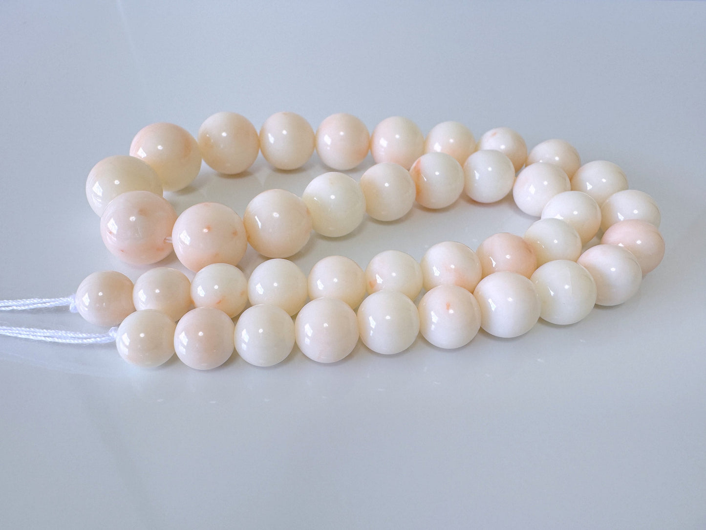 Natural Deep Sea, Midway Coral Round Beads Strand 8.5-14.5mm, 42cm, 16.5inches, Natural White/Slightly Pink Color Coral