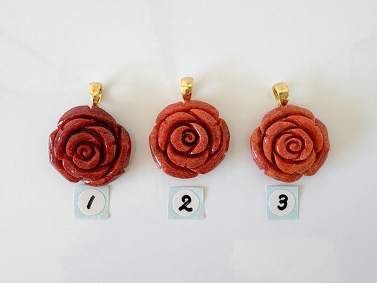 Sponge Coral Rose Pendant with Brass Bail (gold plated)/ African Coral / Diameter of 22-23mm / Natural Reddish-Brown Color