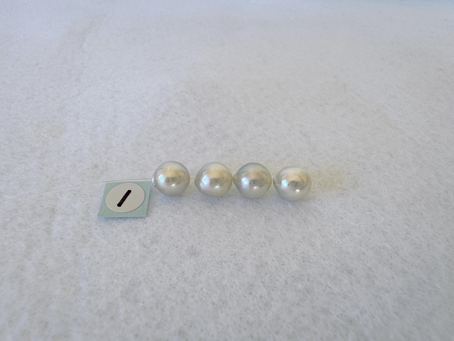 Japanese Blue/Silver (Natural color) Akoya Pearl Beads, 7.5-8mm, Mini Strand, 4 Pieces, Short Strand, Salt water pearl, Genuine Akoya Pearl