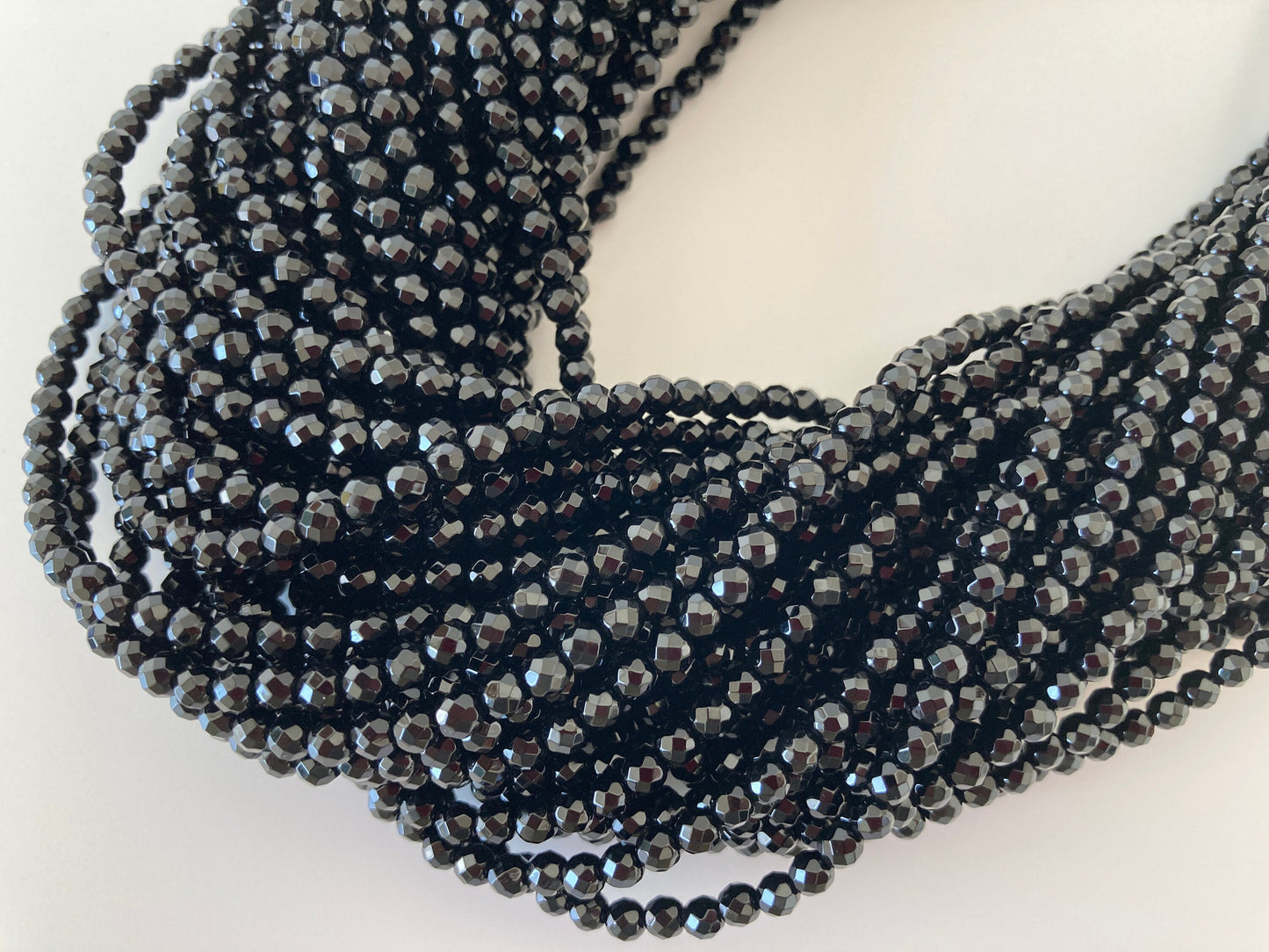 Black agate, Onyx 4mm faceted beads strands, fine quality, 15.5inches, 39cm, Price per strand