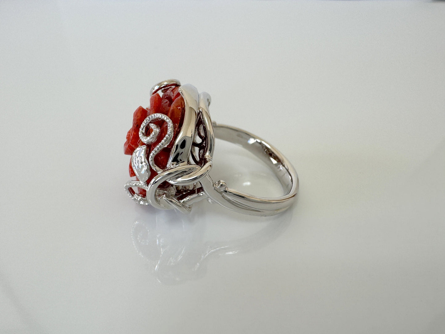 Natural sponge coral rose silver ring,  size is Jp 13, US 6.5-7, UK M-N, IT 53